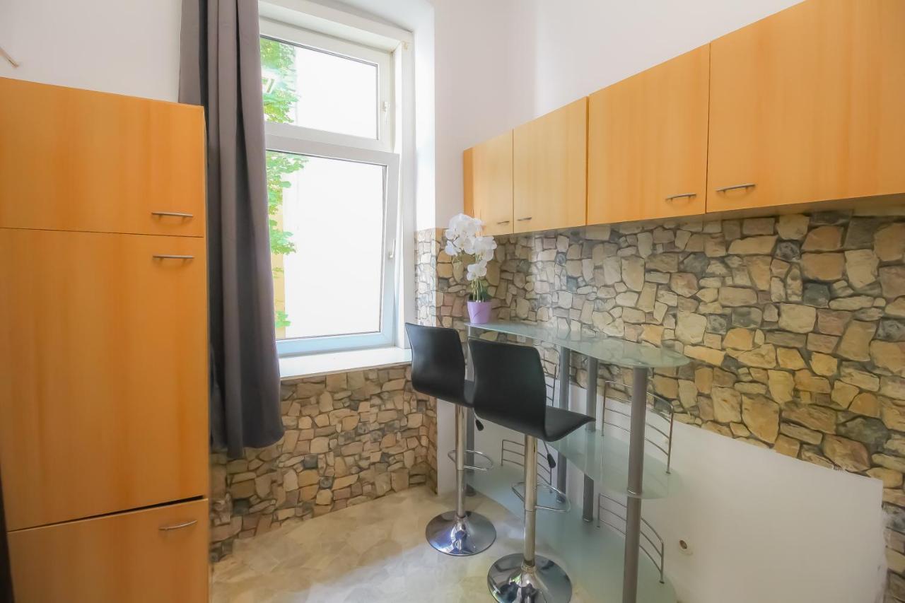 Ss Family 3 Bedroom Apartment In Praterstern Area Dw8 Wien Eksteriør bilde